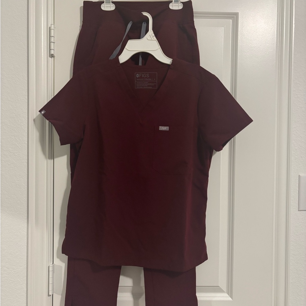 Figs Maroon Medical Scrub Set S/SP